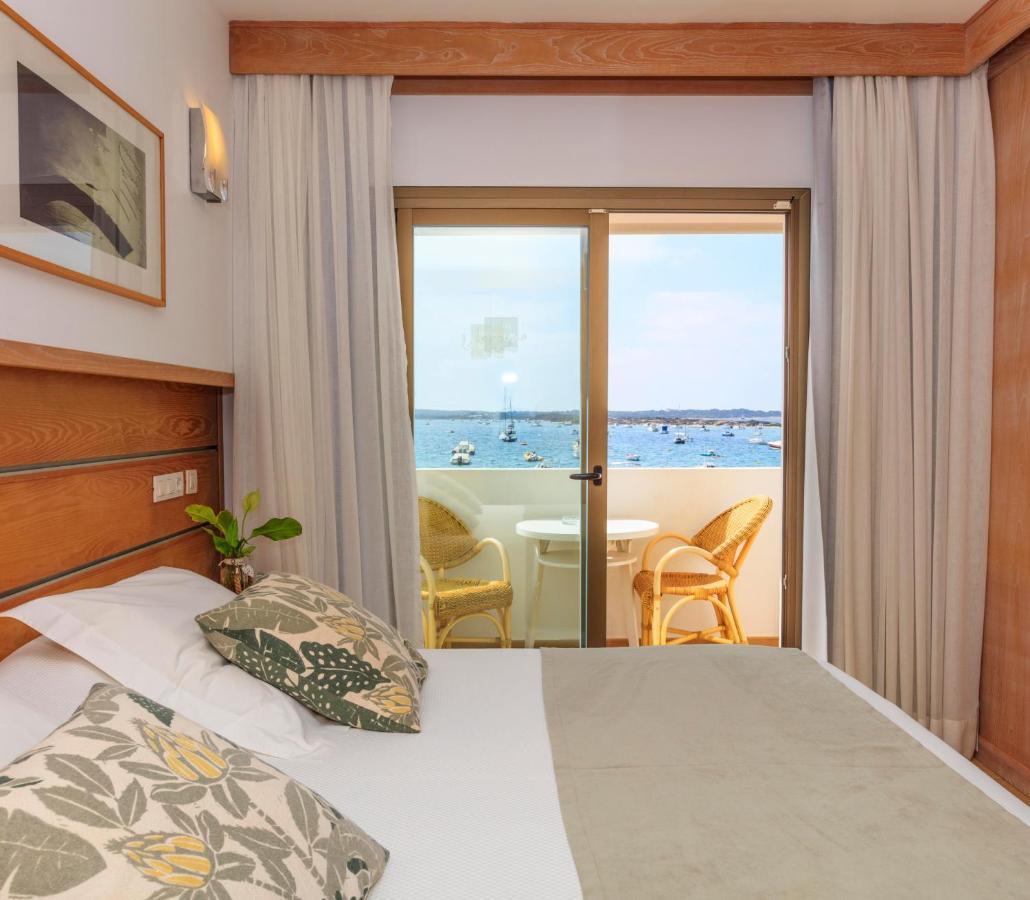 Hostal La Savina Ла-Савіна Екстер'єр фото