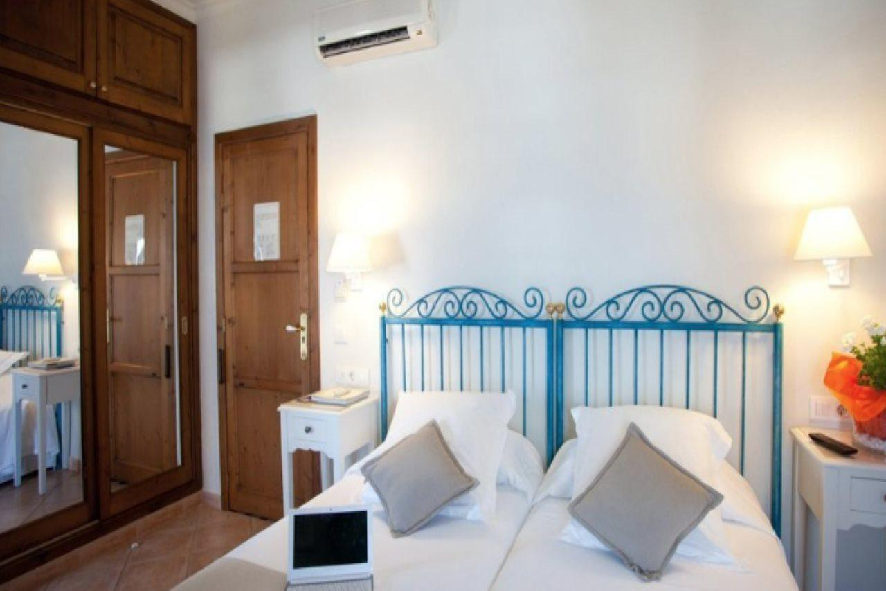 Hostal La Savina Ла-Савіна Екстер'єр фото