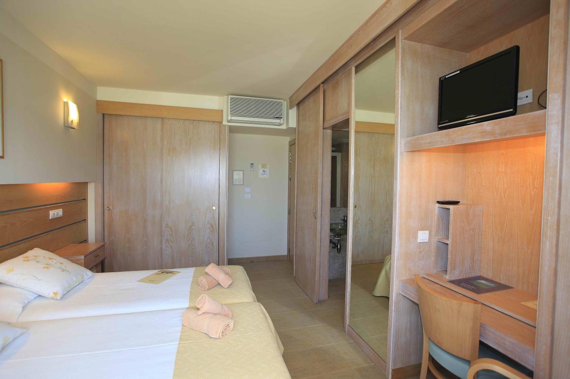 Hostal La Savina Ла-Савіна Номер фото